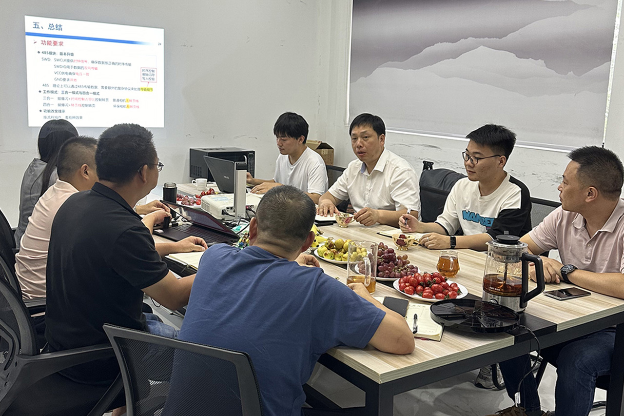 热烈欢迎武汉理工大学吴院长一行莅临坦成科技参观交流