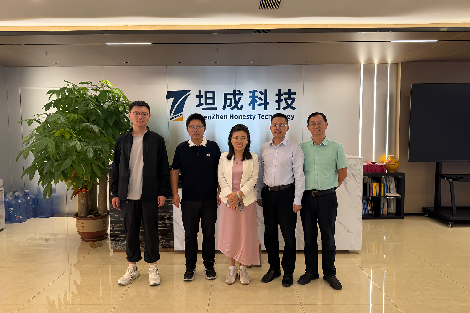 校企协同赋能智慧交通！ ——坦成科技与卢永雄教授团队深化技术合作